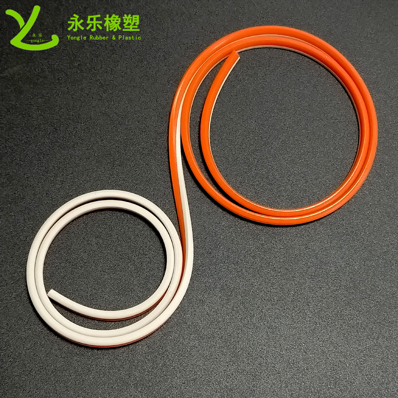 武清復(fù)合雙色導(dǎo)電硅膠條_導(dǎo)電屏蔽硅膠管_電磁屏蔽密封條