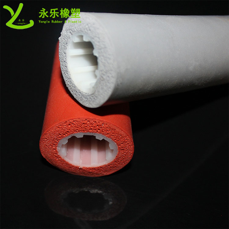 寧河復(fù)合發(fā)泡硅膠管，耐高溫發(fā)泡硅膠管，保溫發(fā)泡硅膠管